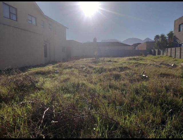 450M² VACANT LAND FOR SALE IN SOUTHFORK